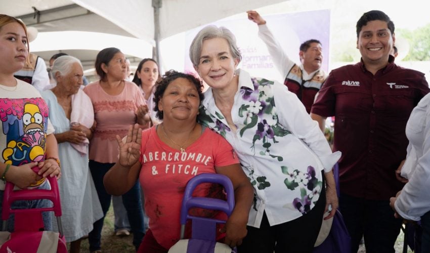  Américo y María de Villarreal llevan apoyos y servicios gratuitos a las familias de Antiguo Morelos