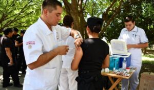 Lleva el ISSSTE jornada de vacunación a la SSPT