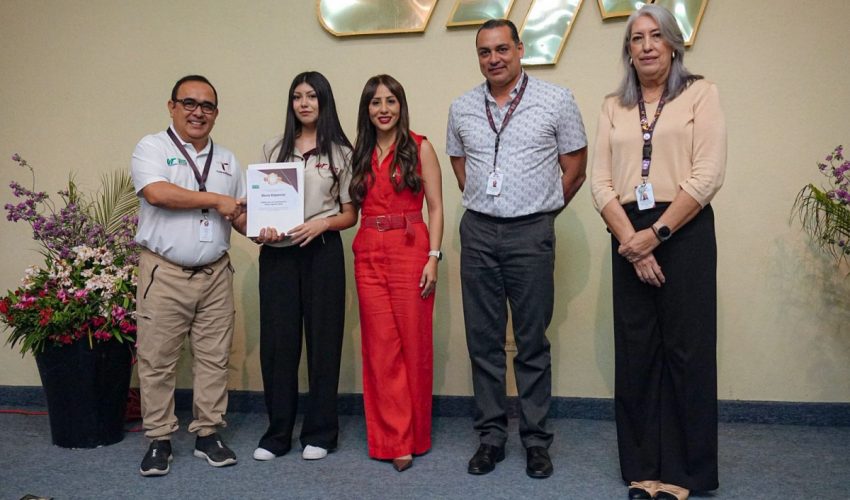 Respalda la UT Matamoros a estudiantes con becas para fortalecer permanencia escolar